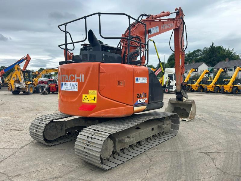 Hitachi ZX135 US-6