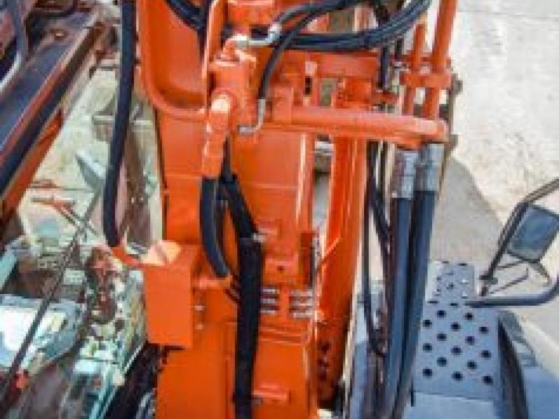 Hitachi ZX135 US-6