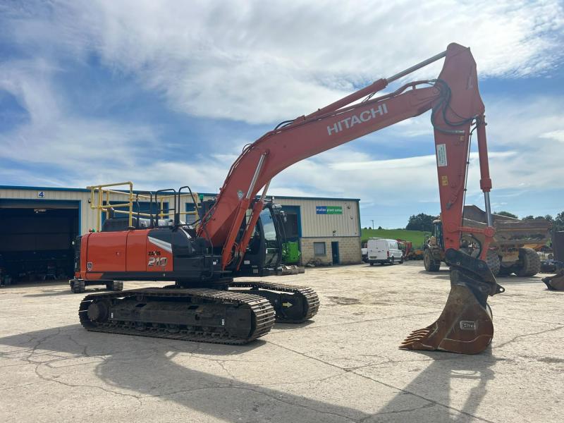 Hitachi ZX210 LC-7