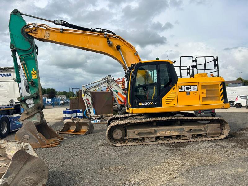 JCB 220X