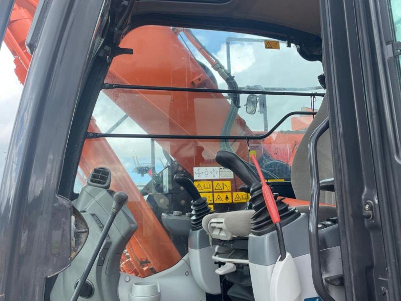 Hitachi ZX225 USLC-6