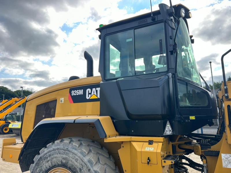 CAT 926M