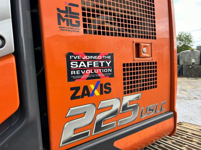 Hitachi ZX225 USLC-7