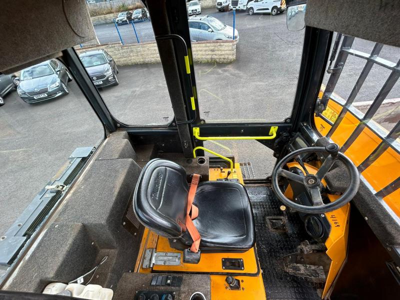 Thwaites 9 Tonne Cabbed Air Con