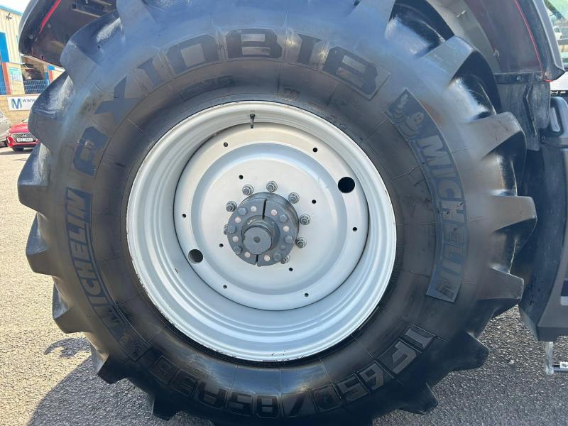 Massey Ferguson 8S.225