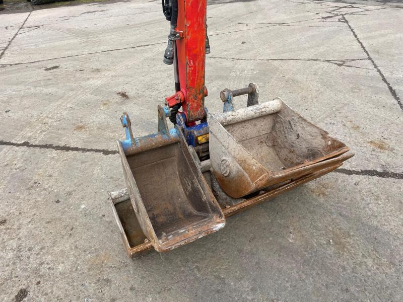 Kubota U27-4