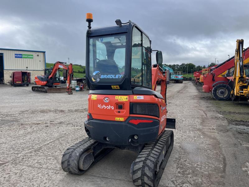 Kubota U27-4