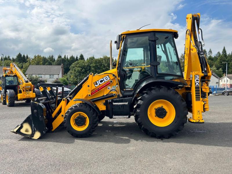 JCB 3CX 81kW / Air Con