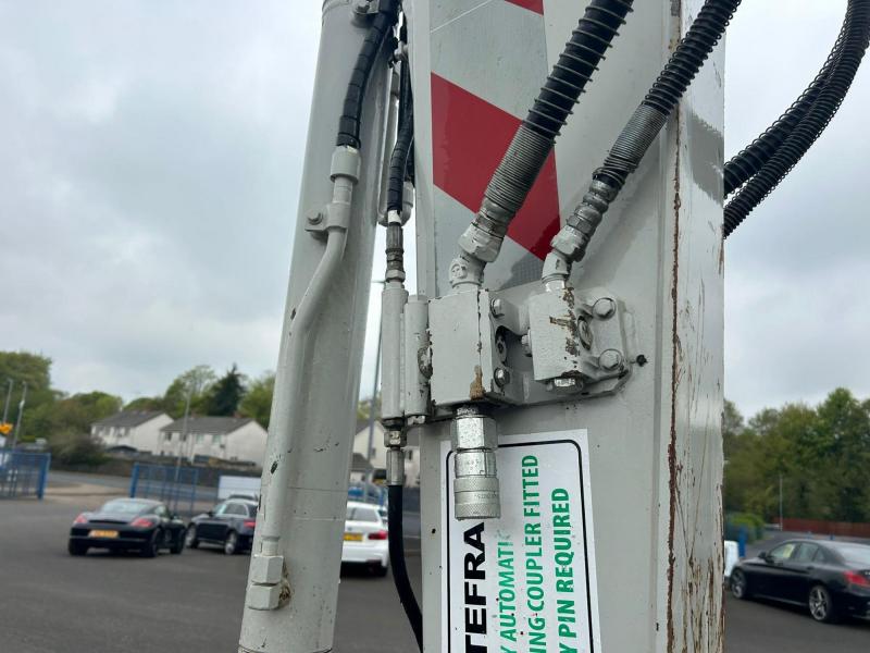 Takeuchi TB295W 3 Piece Boom