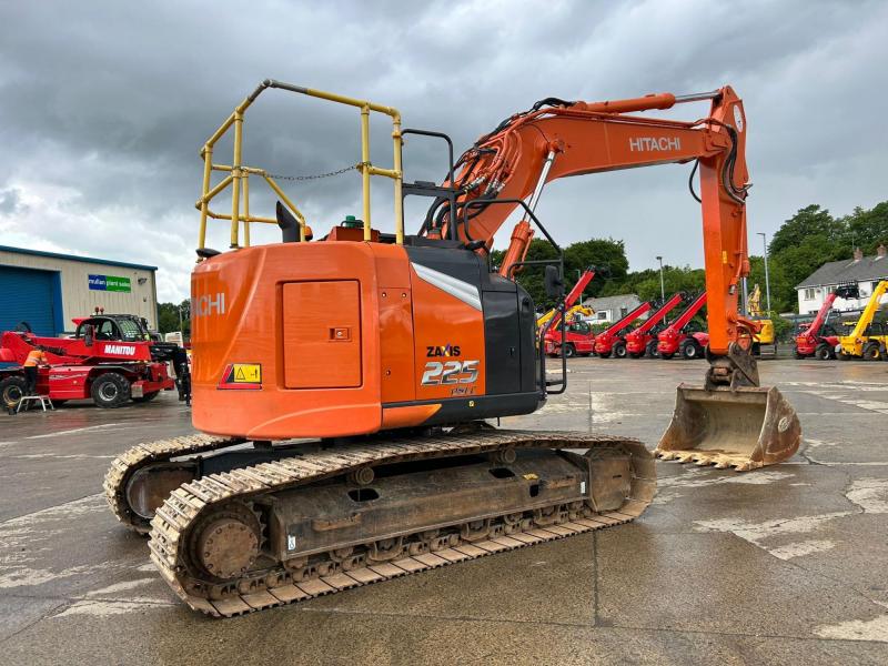 Hitachi ZX225 USLC-7