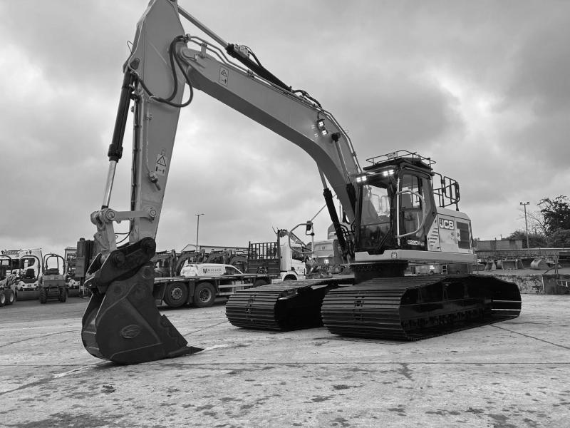 JCB 220X LGP Bog Master