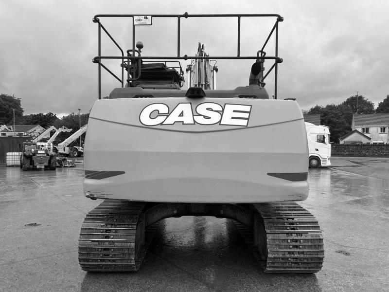 Case CX210D