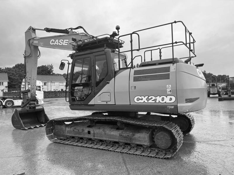 Case CX210D