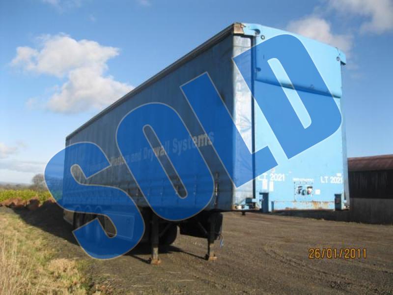 Crane Fruehauf 40FT Tri Axle  Curtainsider