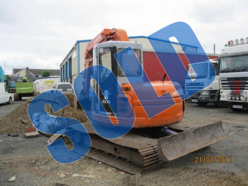 Hitachi EX75UR