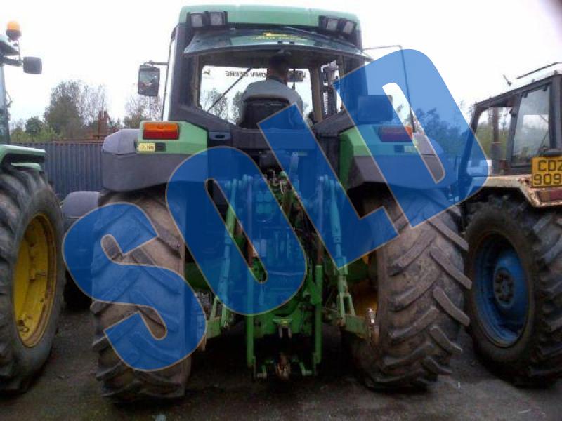 John Deere 6910S