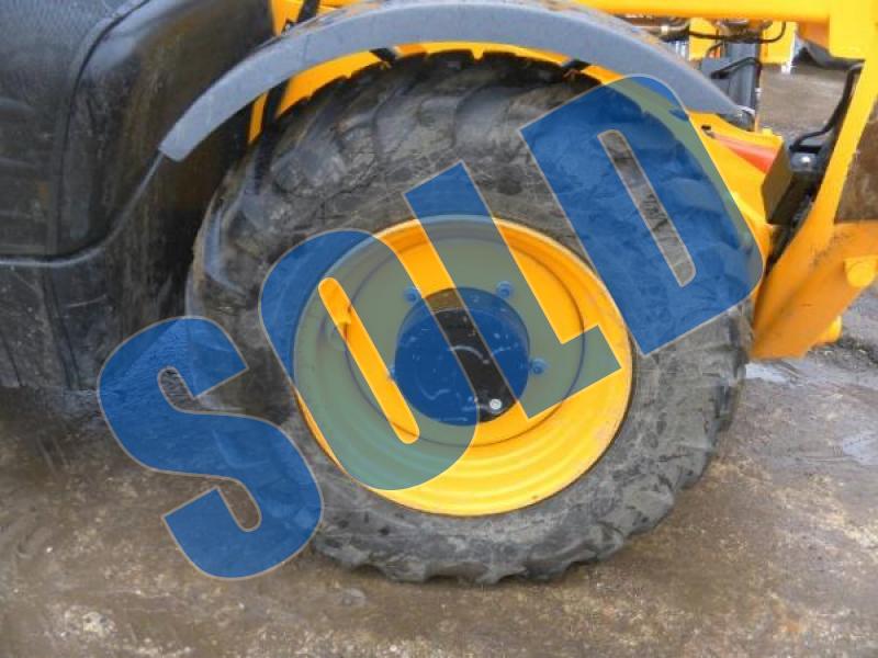 JCB 535-140 HiViz