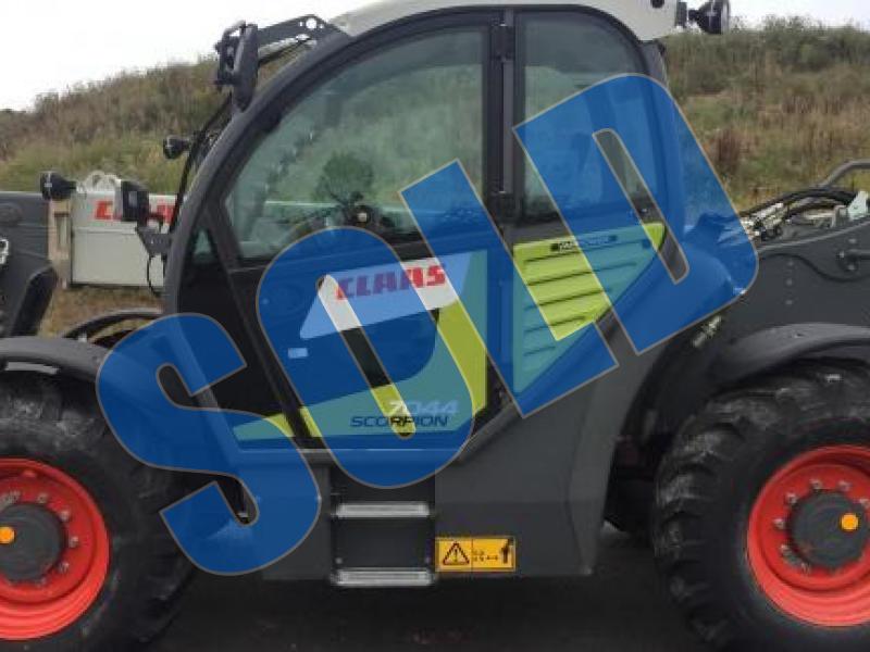 Claas Scorpion 7044