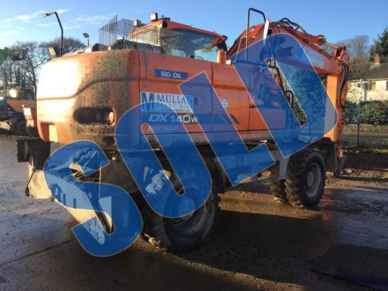 Doosan DX140W