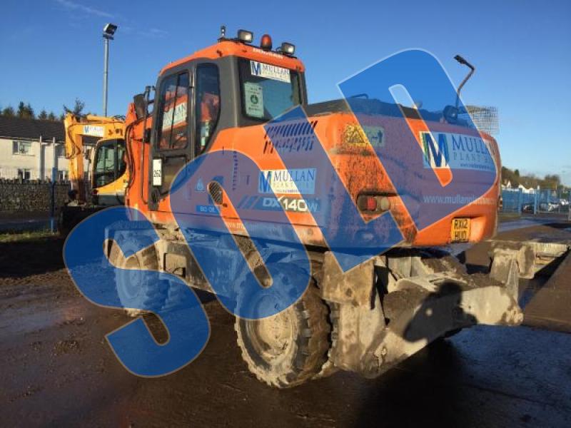 Doosan DX140W