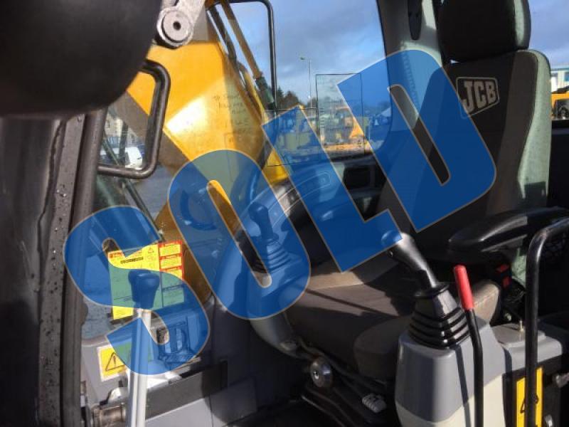 JCB JS130 LC