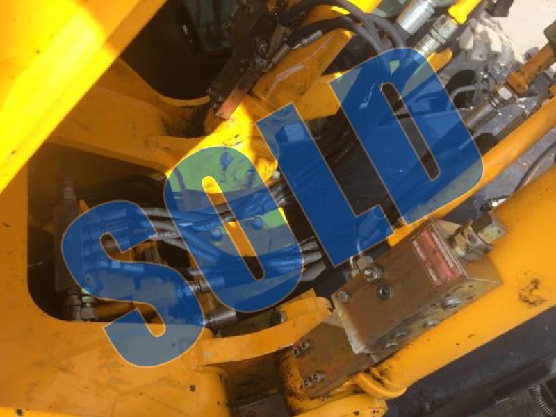 JCB JS130W