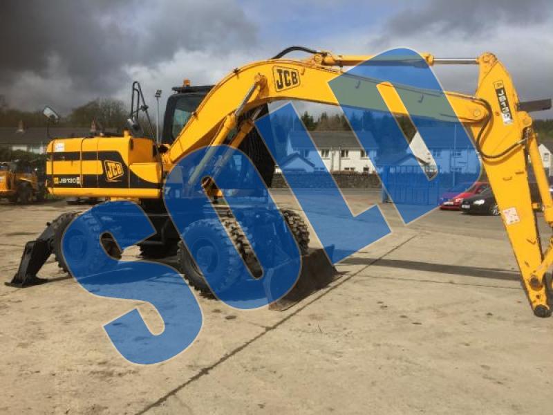JCB JS130W
