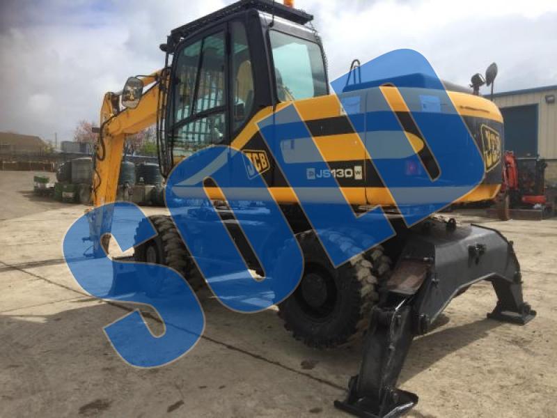 JCB JS130W