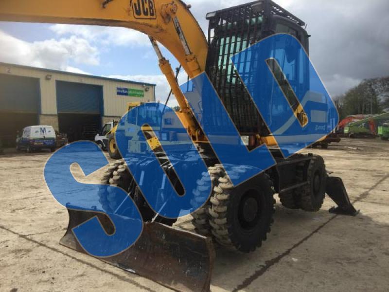 JCB JS130W