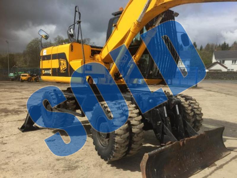JCB JS130W