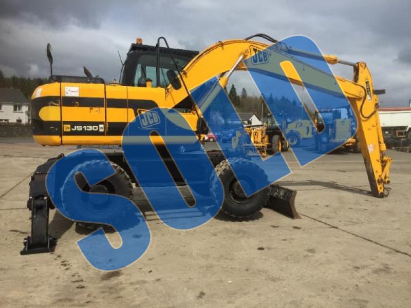 JCB JS130W