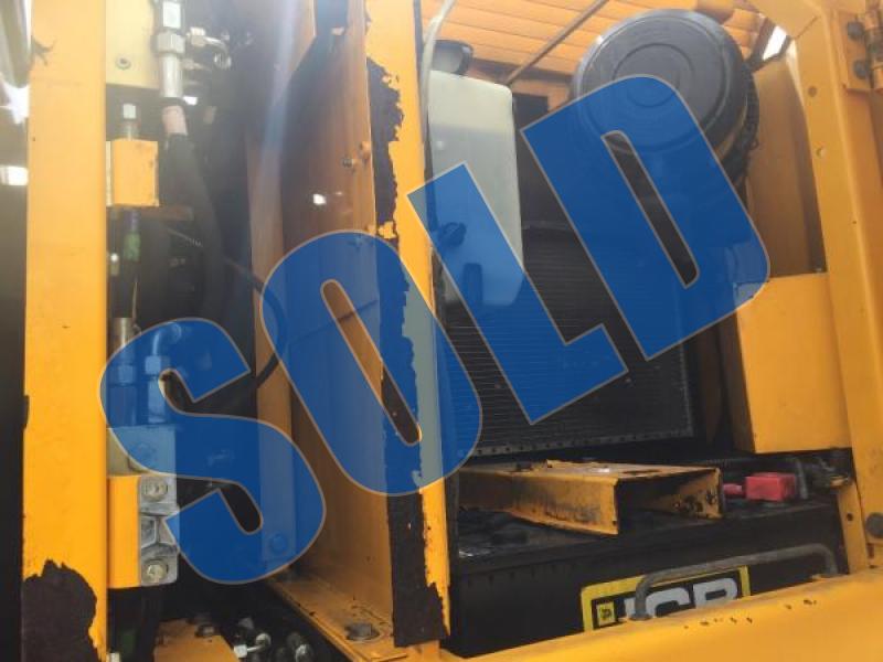 JCB JS130W