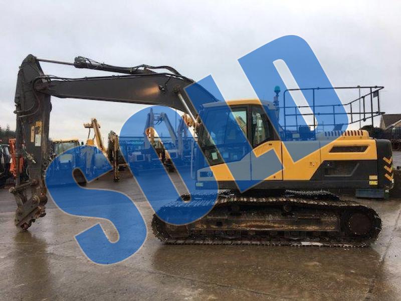 Volvo EC220 DL